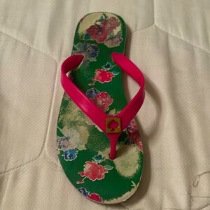 Used Kate Spade flip flop, right size 7